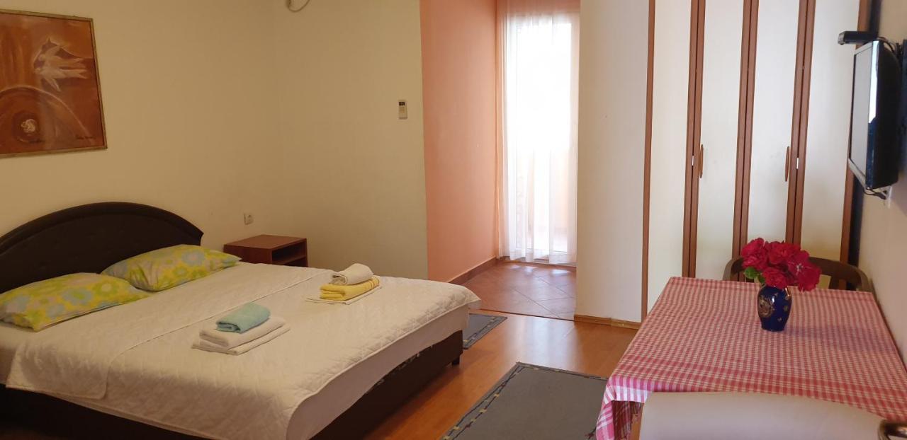 Apartment Sobe Jana *